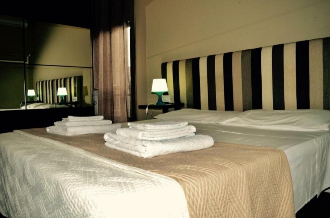 Battisti Rooms & Breakfast Lecce Extérieur photo