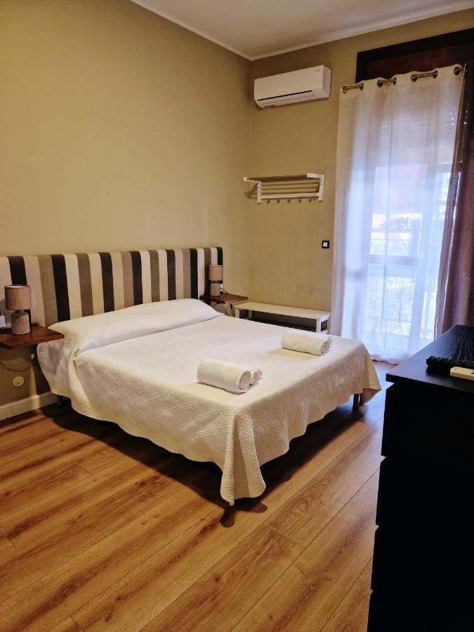 Battisti Rooms & Breakfast Lecce Extérieur photo