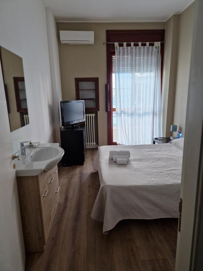 Battisti Rooms & Breakfast Lecce Extérieur photo