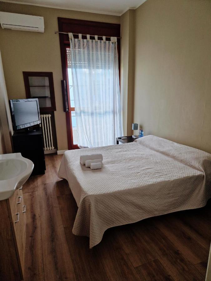 Battisti Rooms & Breakfast Lecce Extérieur photo